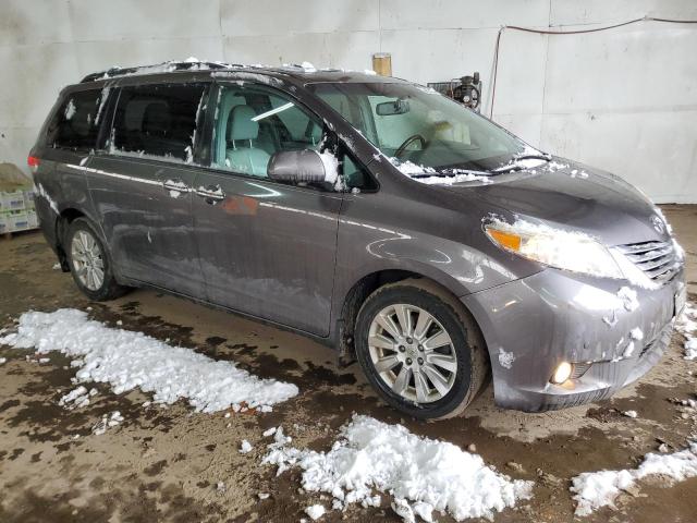 Photo 3 VIN: 5TDDK3DC2BS008277 - TOYOTA SIENNA XLE 