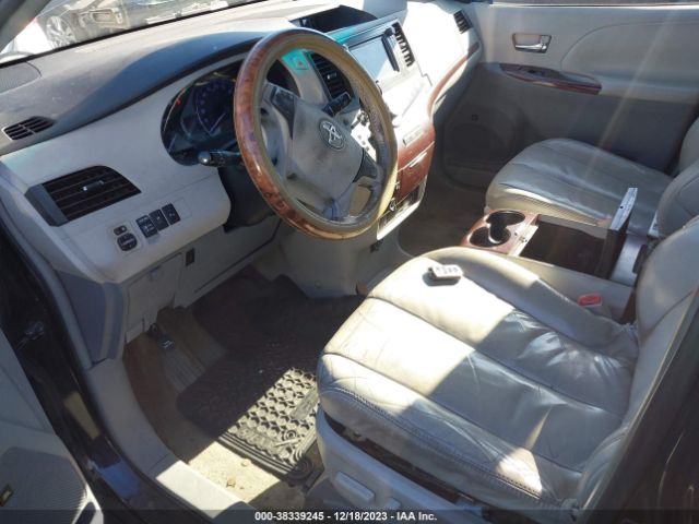 Photo 4 VIN: 5TDDK3DC2BS021238 - TOYOTA SIENNA 