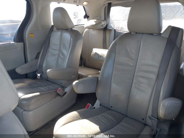 Photo 7 VIN: 5TDDK3DC2BS021238 - TOYOTA SIENNA 