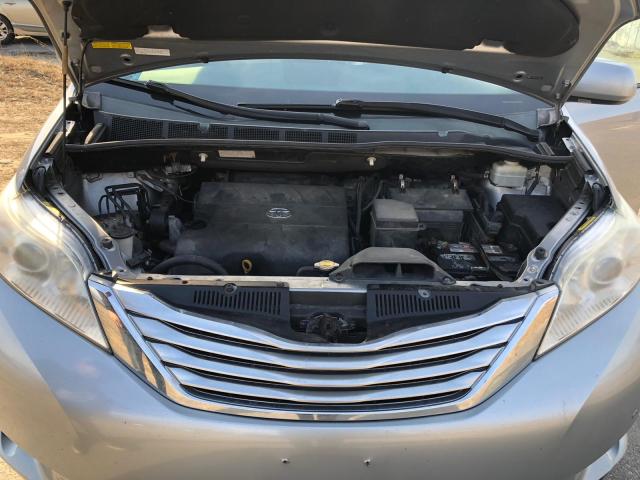 Photo 9 VIN: 5TDDK3DC2BS023152 - TOYOTA SIENNA XLE 