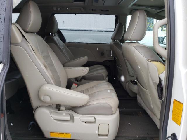 Photo 10 VIN: 5TDDK3DC2BS025015 - TOYOTA SIENNA XLE 