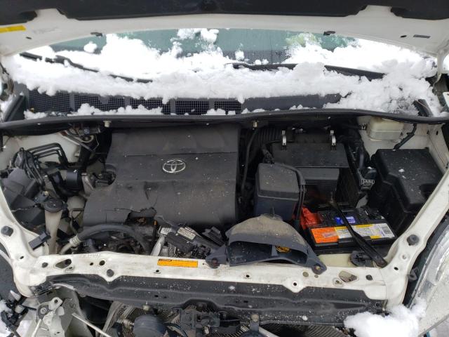 Photo 11 VIN: 5TDDK3DC2BS025015 - TOYOTA SIENNA XLE 