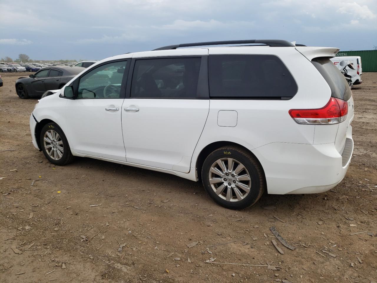 Photo 1 VIN: 5TDDK3DC2BS030120 - TOYOTA SIENNA 