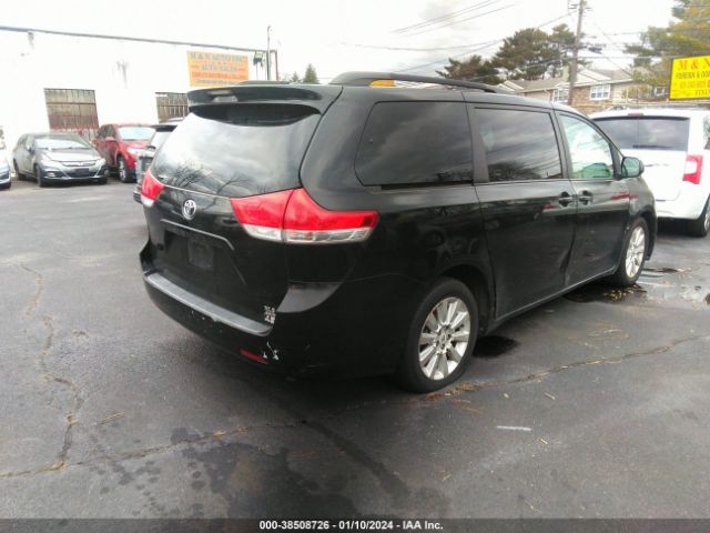 Photo 3 VIN: 5TDDK3DC2CS030622 - TOYOTA SIENNA 