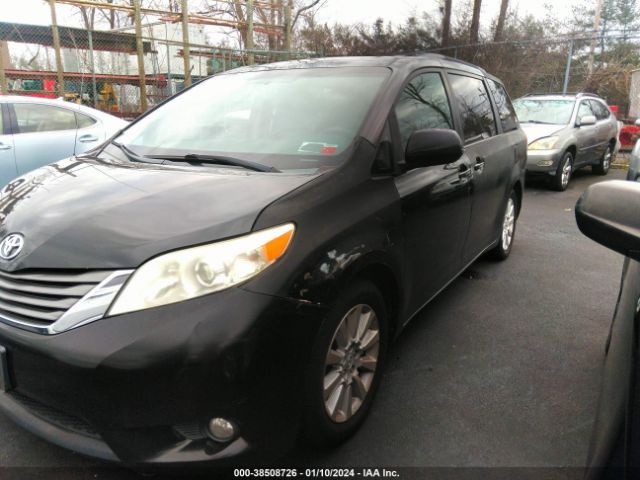 Photo 5 VIN: 5TDDK3DC2CS030622 - TOYOTA SIENNA 