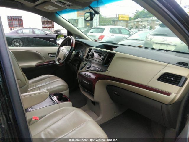 Photo 4 VIN: 5TDDK3DC2CS030622 - TOYOTA SIENNA 