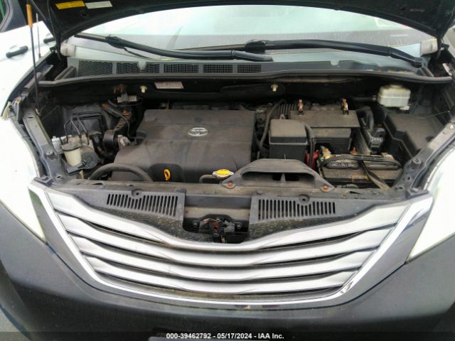 Photo 9 VIN: 5TDDK3DC2CS030622 - TOYOTA SIENNA 