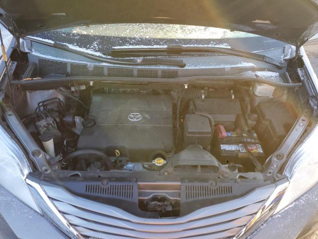 Photo 11 VIN: 5TDDK3DC2CS031527 - TOYOTA SIENNA XLE 