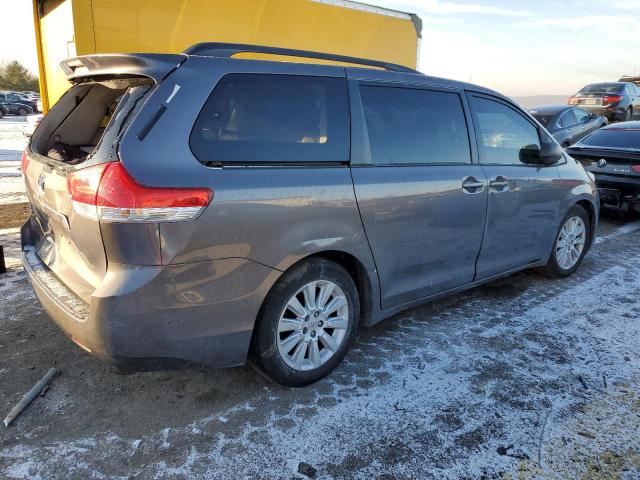 Photo 2 VIN: 5TDDK3DC2CS031527 - TOYOTA SIENNA XLE 