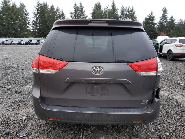 Photo 5 VIN: 5TDDK3DC2CS046688 - TOYOTA SIENNA XLE 