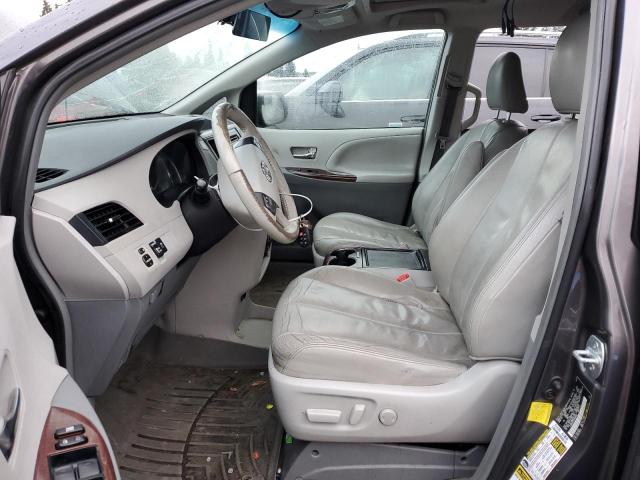 Photo 6 VIN: 5TDDK3DC2CS046688 - TOYOTA SIENNA XLE 