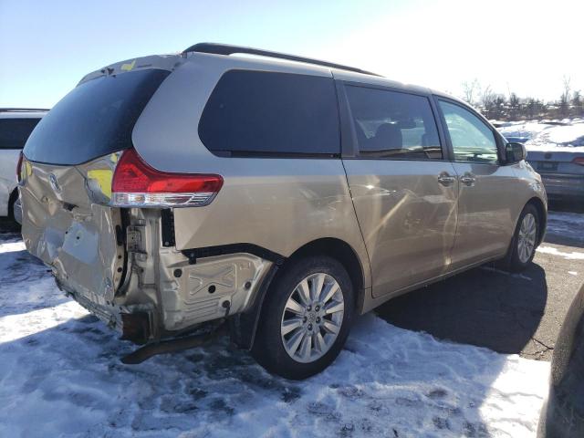 Photo 2 VIN: 5TDDK3DC2CS048098 - TOYOTA SIENNA XLE 