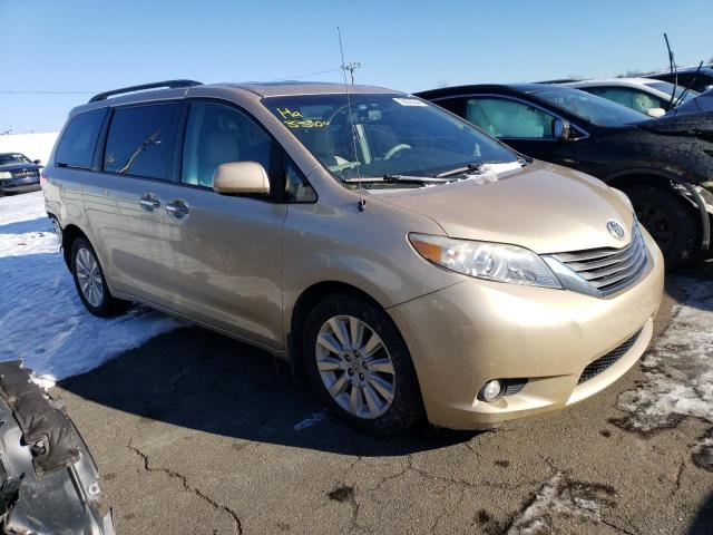 Photo 3 VIN: 5TDDK3DC2CS048098 - TOYOTA SIENNA XLE 