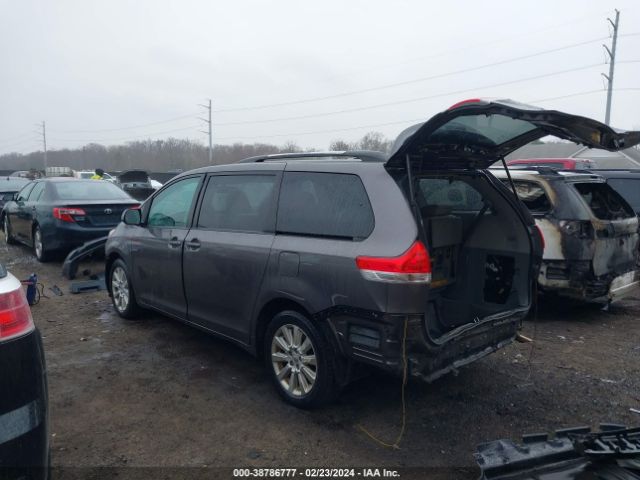 Photo 2 VIN: 5TDDK3DC2DS052928 - TOYOTA SIENNA 