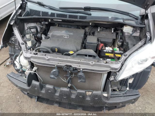 Photo 9 VIN: 5TDDK3DC2DS052928 - TOYOTA SIENNA 