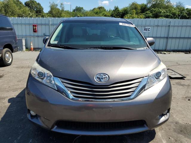 Photo 4 VIN: 5TDDK3DC2DS062858 - TOYOTA SIENNA XLE 