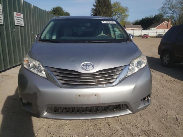 Photo 4 VIN: 5TDDK3DC2DS068417 - TOYOTA SIENNA XLE 