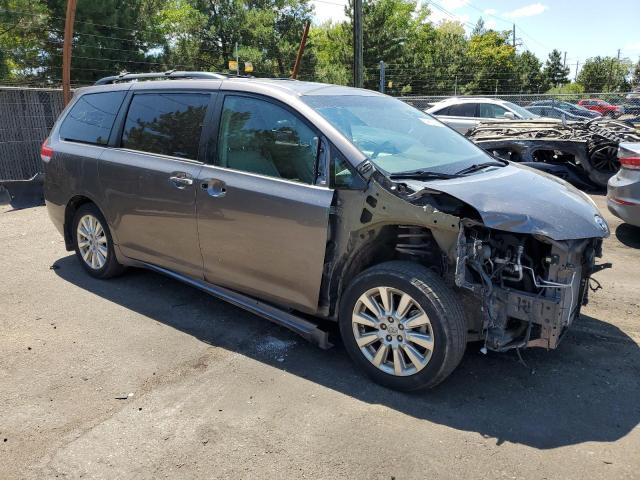 Photo 3 VIN: 5TDDK3DC2ES073800 - TOYOTA SIENNA XLE 