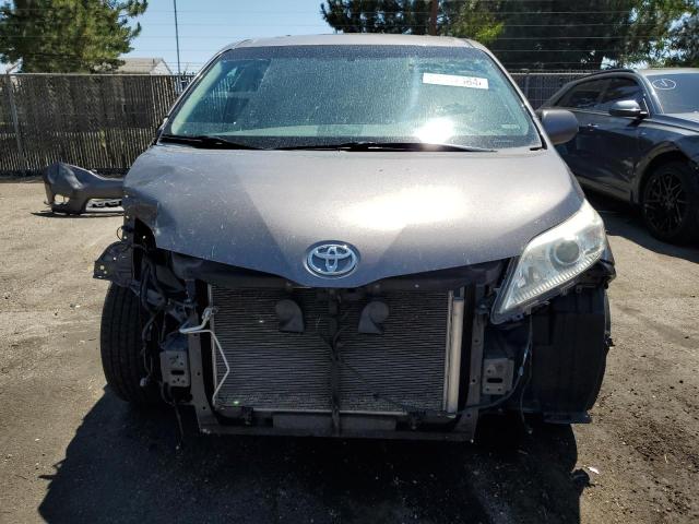 Photo 4 VIN: 5TDDK3DC2ES073800 - TOYOTA SIENNA XLE 