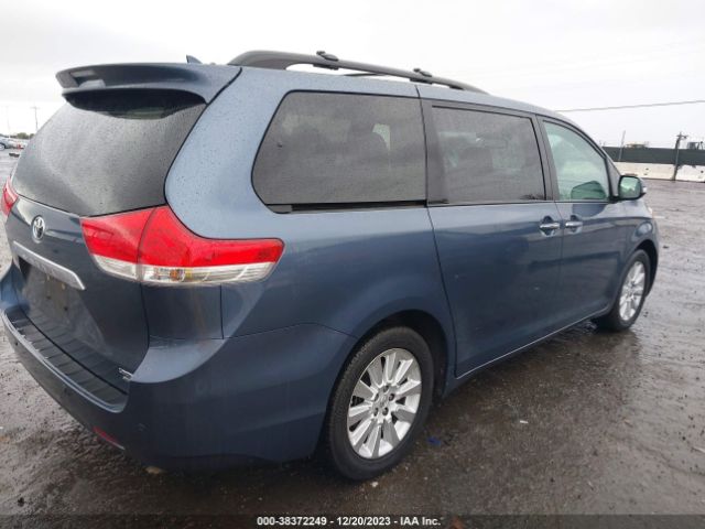 Photo 3 VIN: 5TDDK3DC2ES074915 - TOYOTA SIENNA 