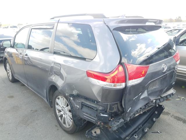 Photo 2 VIN: 5TDDK3DC2ES079550 - TOYOTA SIENNA XLE 