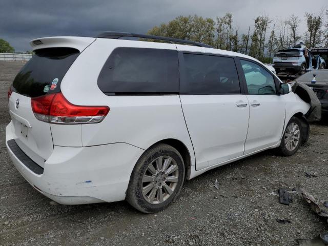 Photo 2 VIN: 5TDDK3DC2ES079855 - TOYOTA SIENNA XLE 