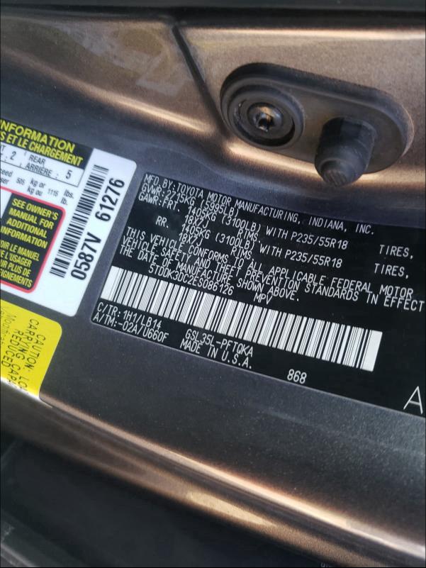 Photo 9 VIN: 5TDDK3DC2ES086126 - TOYOTA SIENNA XLE 