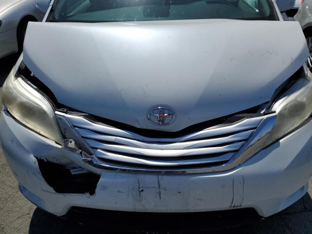 Photo 11 VIN: 5TDDK3DC2ES092704 - TOYOTA SIENNA XLE 