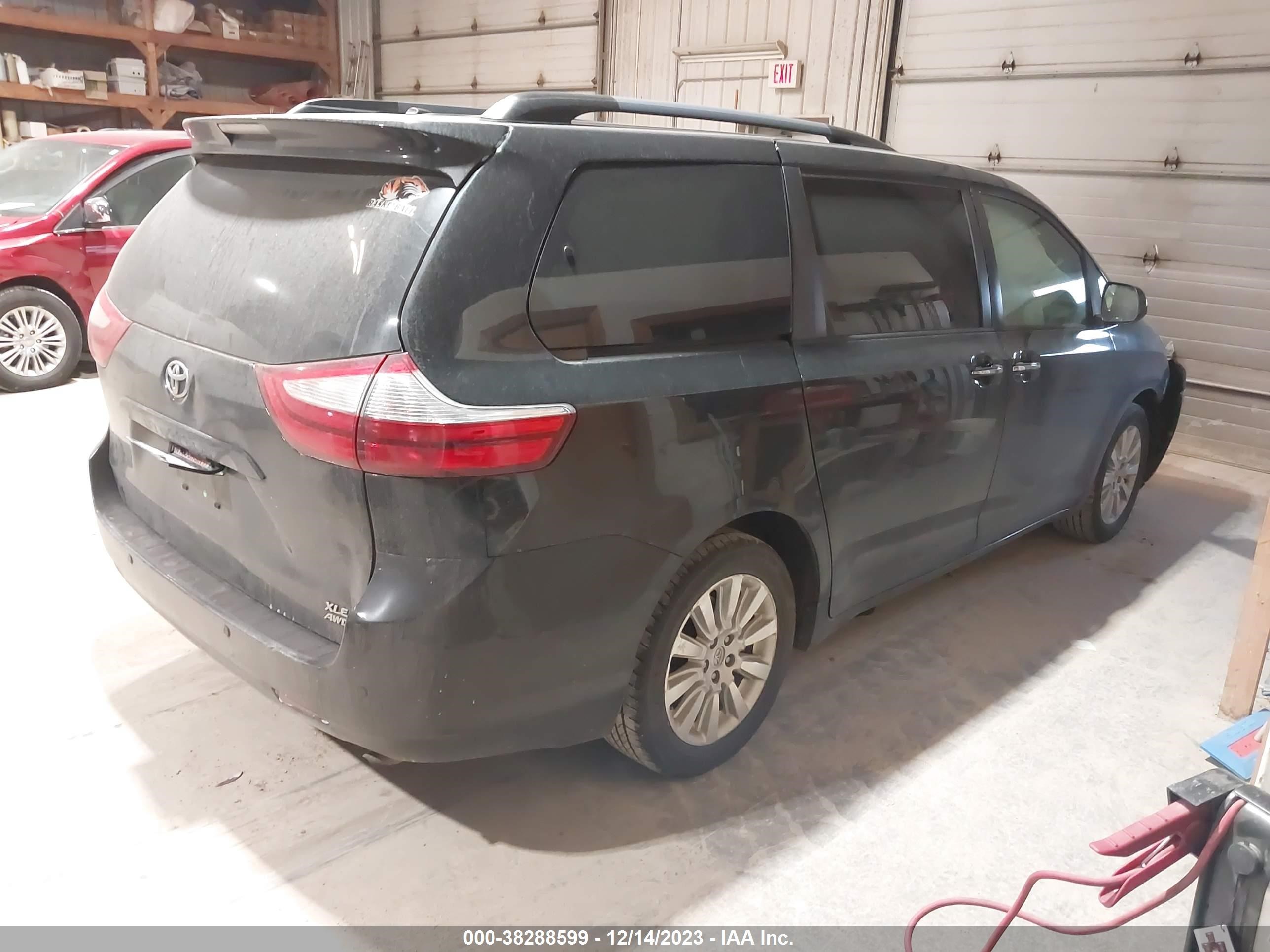 Photo 3 VIN: 5TDDK3DC2FS109907 - TOYOTA SIENNA 