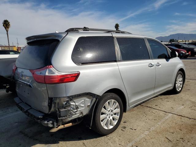 Photo 2 VIN: 5TDDK3DC2FS111740 - TOYOTA SIENNA XLE 