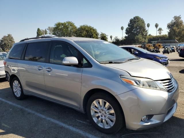 Photo 3 VIN: 5TDDK3DC2FS111740 - TOYOTA SIENNA XLE 