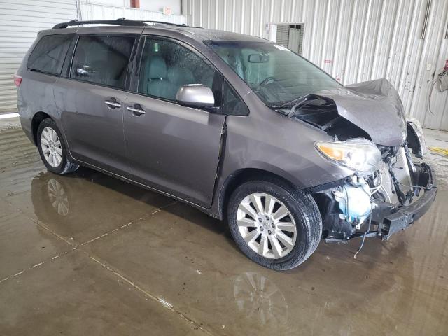 Photo 3 VIN: 5TDDK3DC2FS116968 - TOYOTA SIENNA XLE 