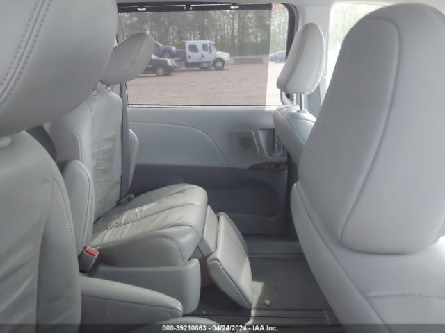 Photo 7 VIN: 5TDDK3DC3BS009213 - TOYOTA SIENNA 