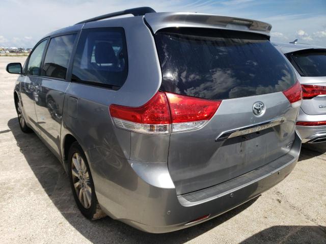 Photo 2 VIN: 5TDDK3DC3BS013276 - TOYOTA SIENNA XLE 