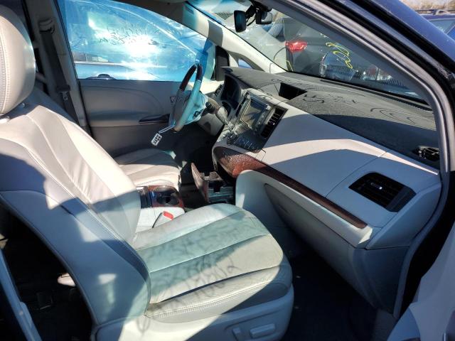 Photo 4 VIN: 5TDDK3DC3BS014475 - TOYOTA SIENNA XLE 