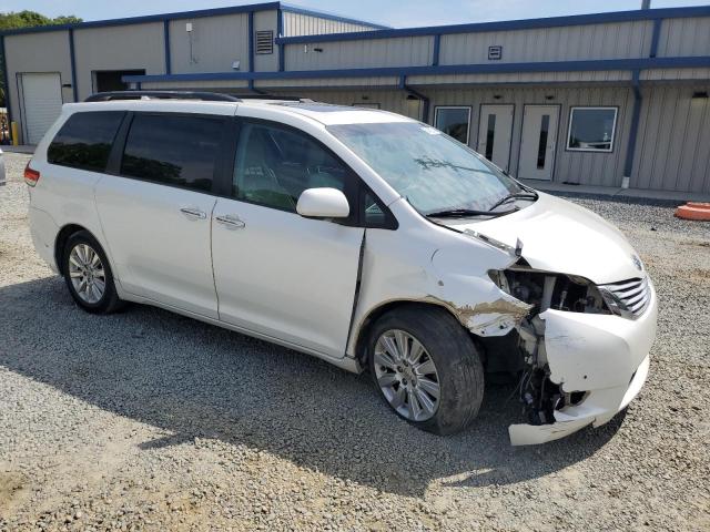 Photo 3 VIN: 5TDDK3DC3BS016291 - TOYOTA SIENNA XLE 