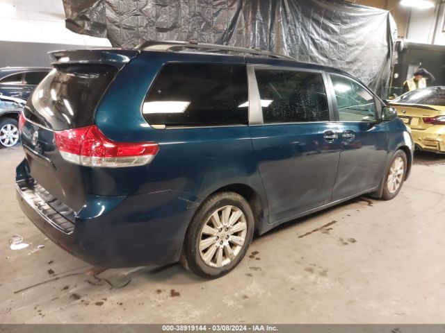 Photo 3 VIN: 5TDDK3DC3BS019613 - TOYOTA SIENNA 