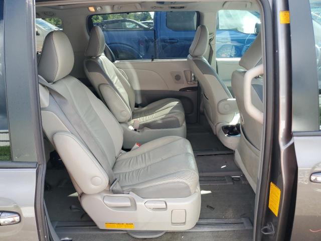 Photo 10 VIN: 5TDDK3DC3CS031617 - TOYOTA SIENNA XLE 