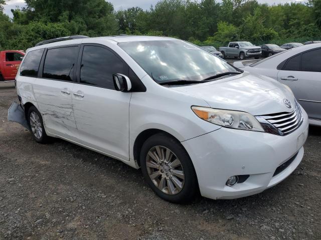 Photo 3 VIN: 5TDDK3DC3CS032766 - TOYOTA SIENNA XLE 