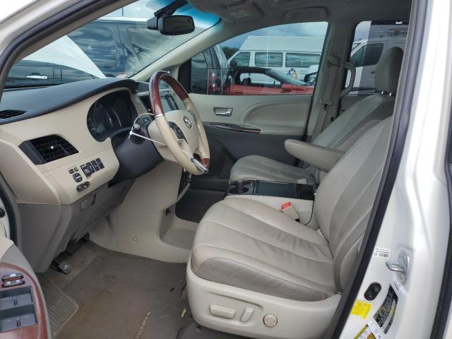 Photo 6 VIN: 5TDDK3DC3CS032766 - TOYOTA SIENNA XLE 