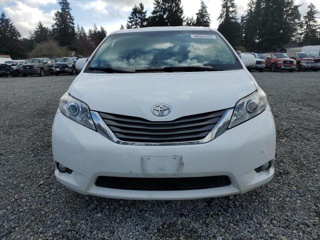 Photo 4 VIN: 5TDDK3DC3CS035263 - TOYOTA SIENNA XLE 