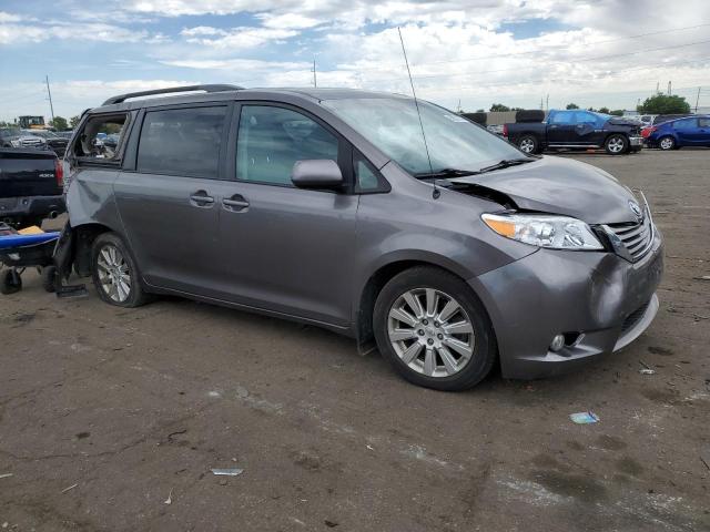 Photo 3 VIN: 5TDDK3DC3CS036087 - TOYOTA SIENNA XLE 