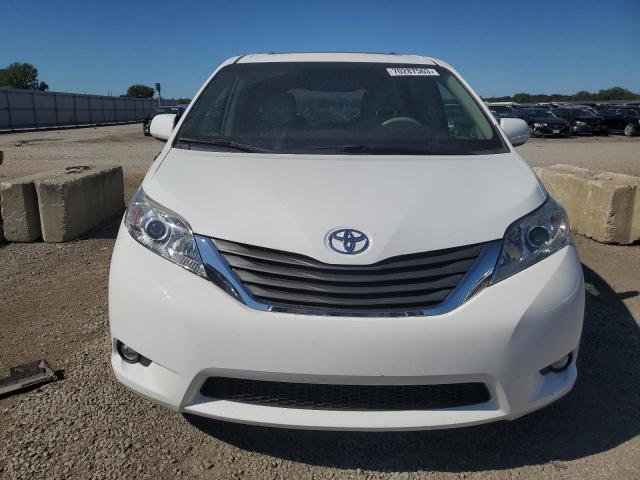 Photo 4 VIN: 5TDDK3DC3CS037059 - TOYOTA SIENNA XLE 