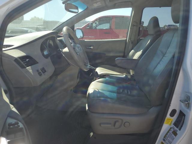 Photo 6 VIN: 5TDDK3DC3CS037059 - TOYOTA SIENNA XLE 