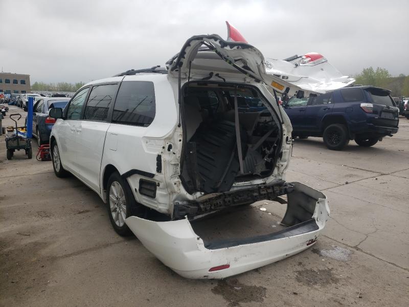 Photo 2 VIN: 5TDDK3DC3CS039443 - TOYOTA SIENNA XLE 