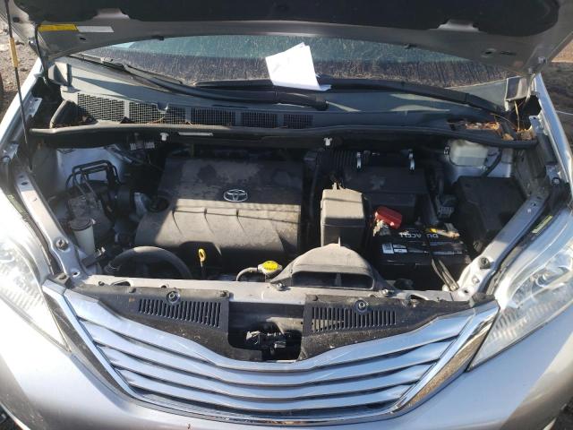 Photo 11 VIN: 5TDDK3DC3CS041368 - TOYOTA SIENNA XLE 