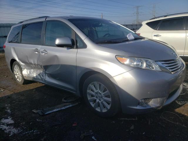 Photo 3 VIN: 5TDDK3DC3CS041368 - TOYOTA SIENNA XLE 