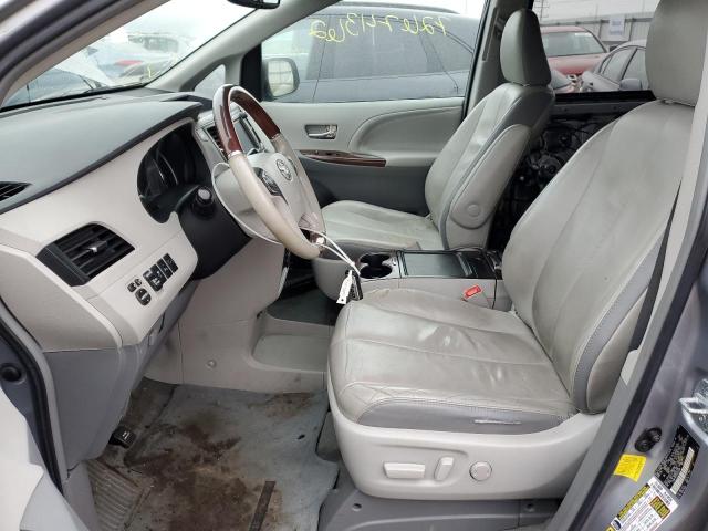 Photo 6 VIN: 5TDDK3DC3CS041368 - TOYOTA SIENNA XLE 