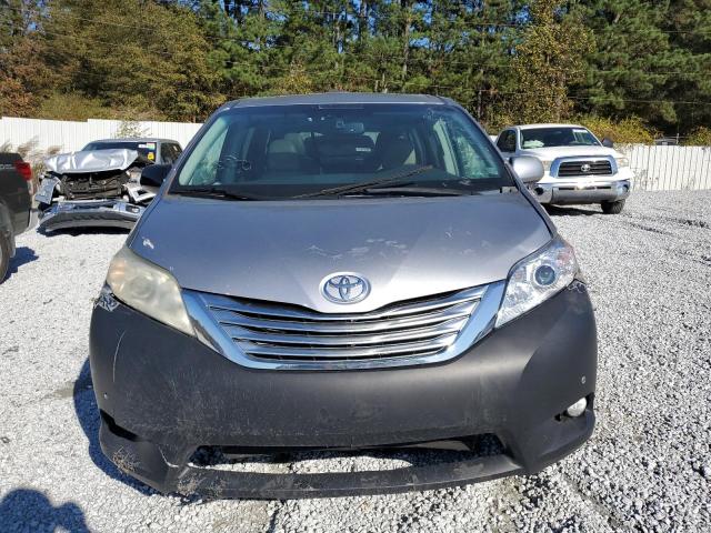 Photo 4 VIN: 5TDDK3DC3CS046540 - TOYOTA SIENNA XLE 