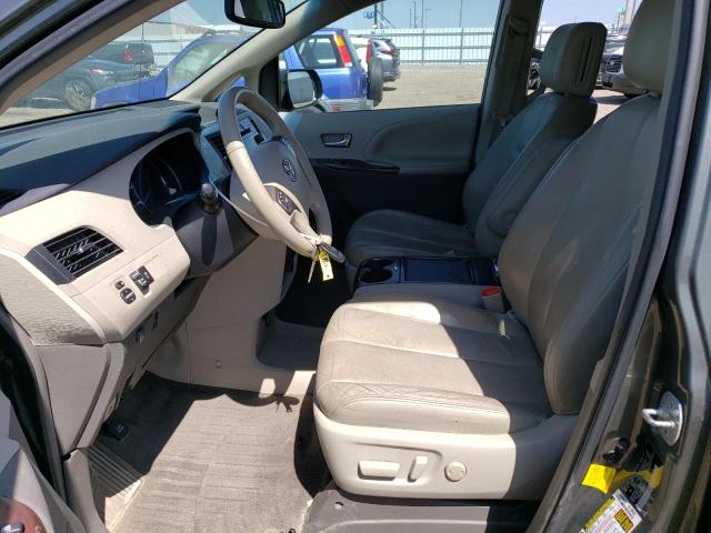 Photo 6 VIN: 5TDDK3DC3CS046862 - TOYOTA SIENNA XLE 